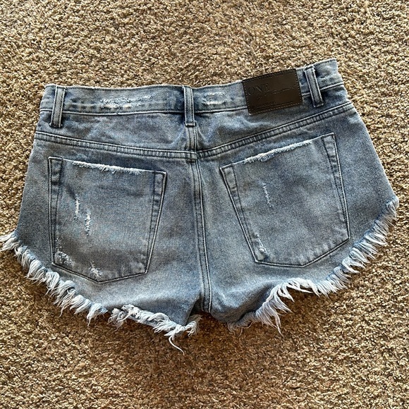 ONE x ONE TEASPOON Distressed Brandos Relaxed Cutoff Denim Shorts - Picture 2 of 4